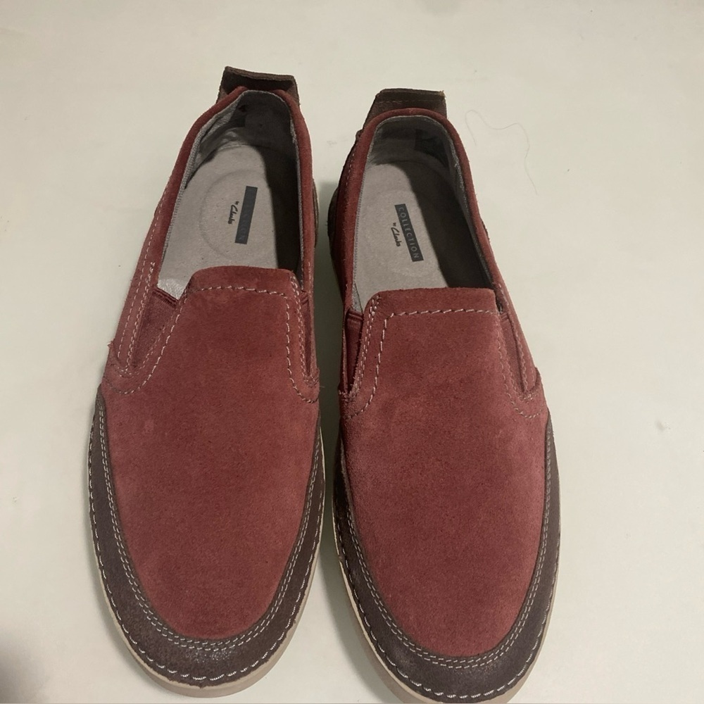 Clarks Collection Mens Sz  11.5 M Shoes Red/Brown Suede Casual Loafers ( V -17)